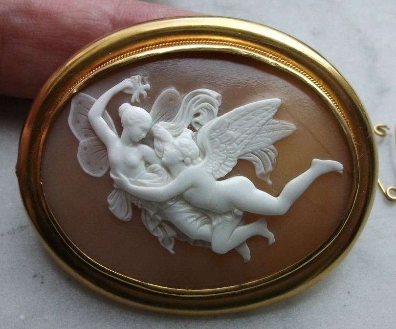 Cupid and Psyche by Saulini