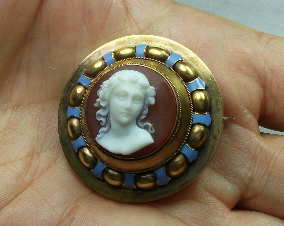 Exceptional Hard Stone Cameo Goddess Flora Cased